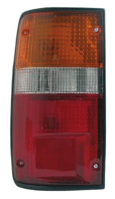 Rear Light Right Hand 4 Wheel Drive (85 - 23 - 670) - RaxAutos